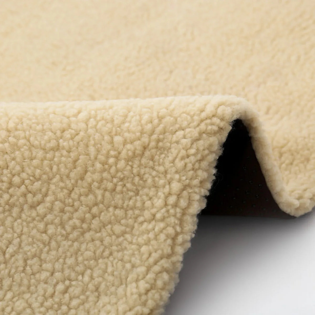 Tapis auto-chauffant - chat installe